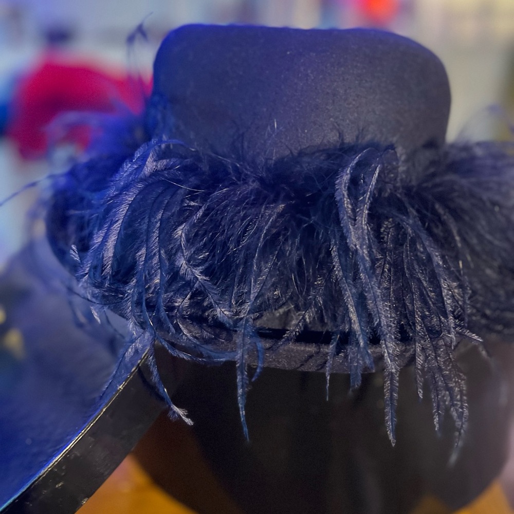 Navy Hat w/feathers
